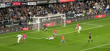 竞技宝体育-居莱尔率领皇马替补横扫弱旅，只有一人或成输家