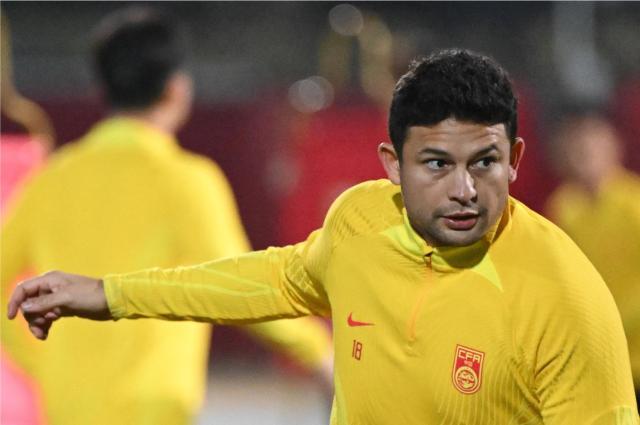 亚足联官网评亚冠历史十大球星 艾克森德扬在列