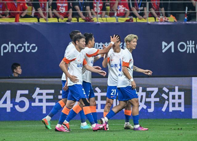 竞技宝官网-泰山闯关青岛寄望克雷桑 重组防线拆东墙补西墙